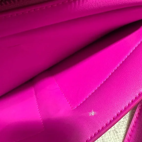 Telfar Circle Bag Azalea Pink – Like New, w/ Dust Bag & Box - Picture 7 of 11